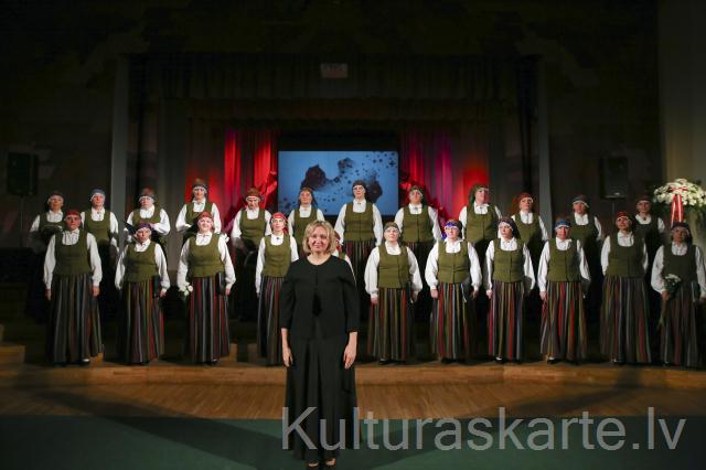 Rojas KC sieviešu koris KALVA